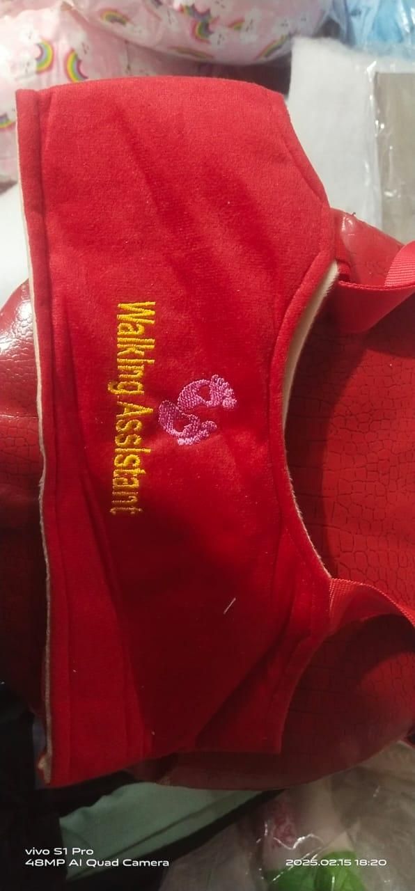 Baby walker assistant belt features including adjustable straps and safety support